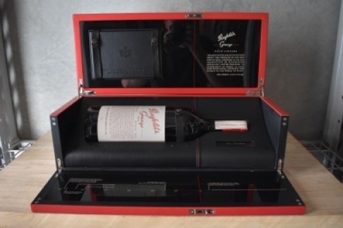 Penfolds Grange MAGNUM 100/100 GIFT PACK Shiraz 2010