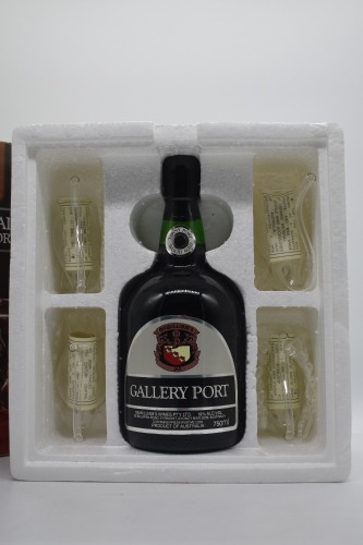 McWilliams Gallery Port + 4 Hand Blown Port Sippers