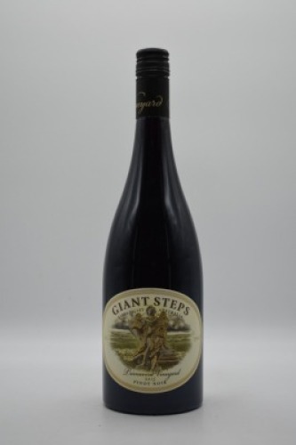 Giant Steps Primavera Vineyard Pinot Noir 2015